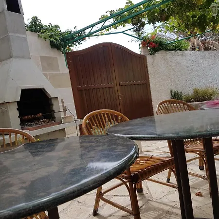 Vila Serventic *
